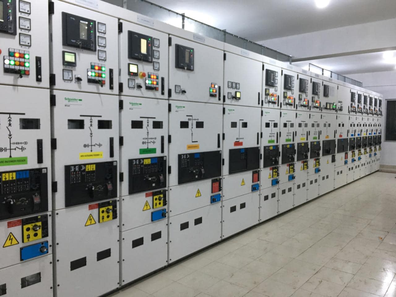 Medium-Voltage-Panel